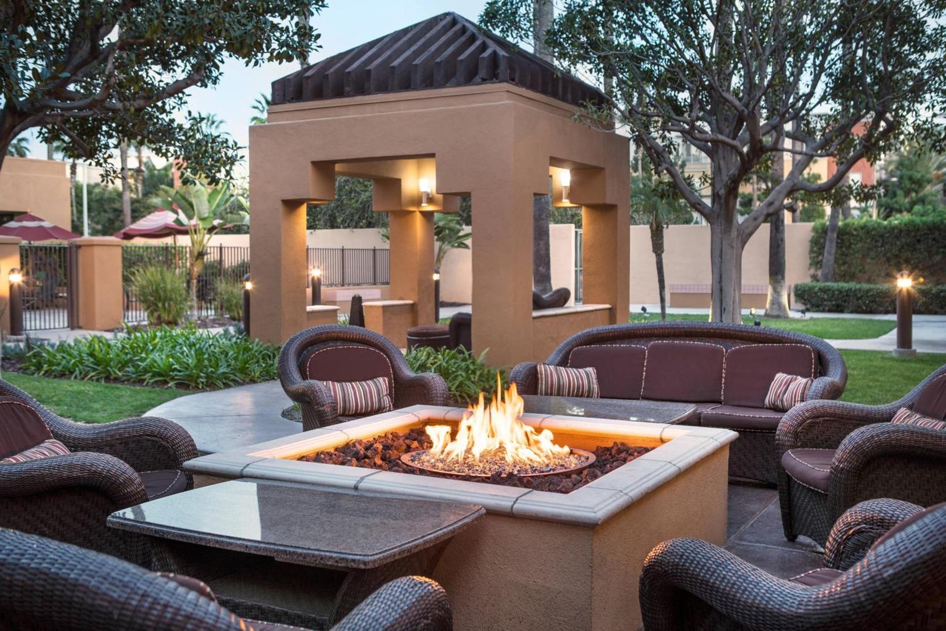Courtyard Irvine John Wayne Airport/Orange County photo 5