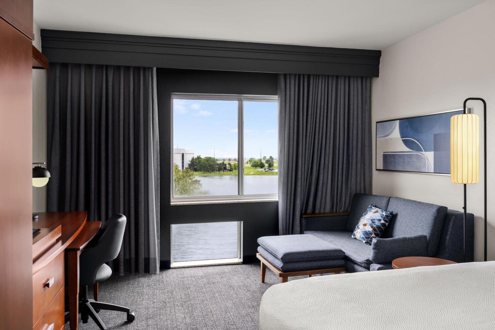 Courtyard by Marriott Evansville East photo 37