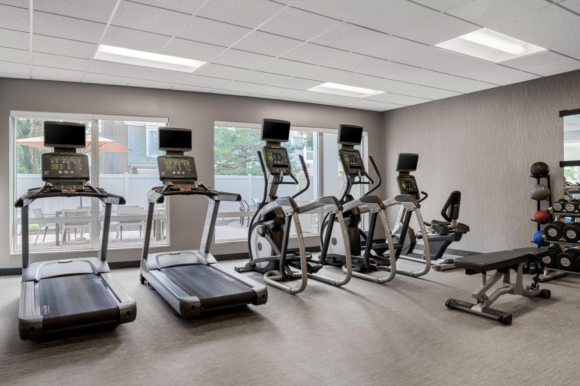 Courtyard by Marriott Evansville East photo 52