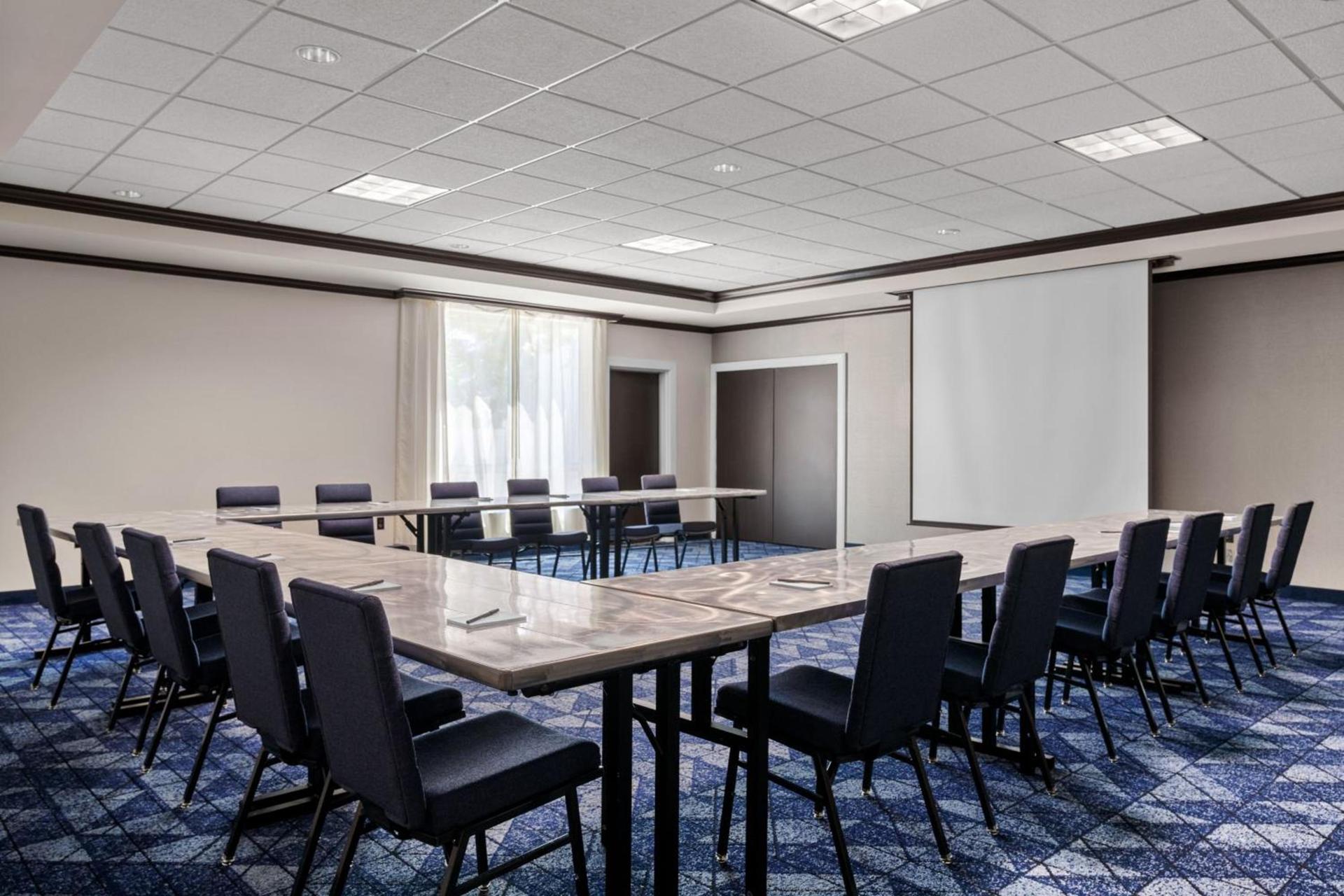 Courtyard by Marriott Evansville East photo 53