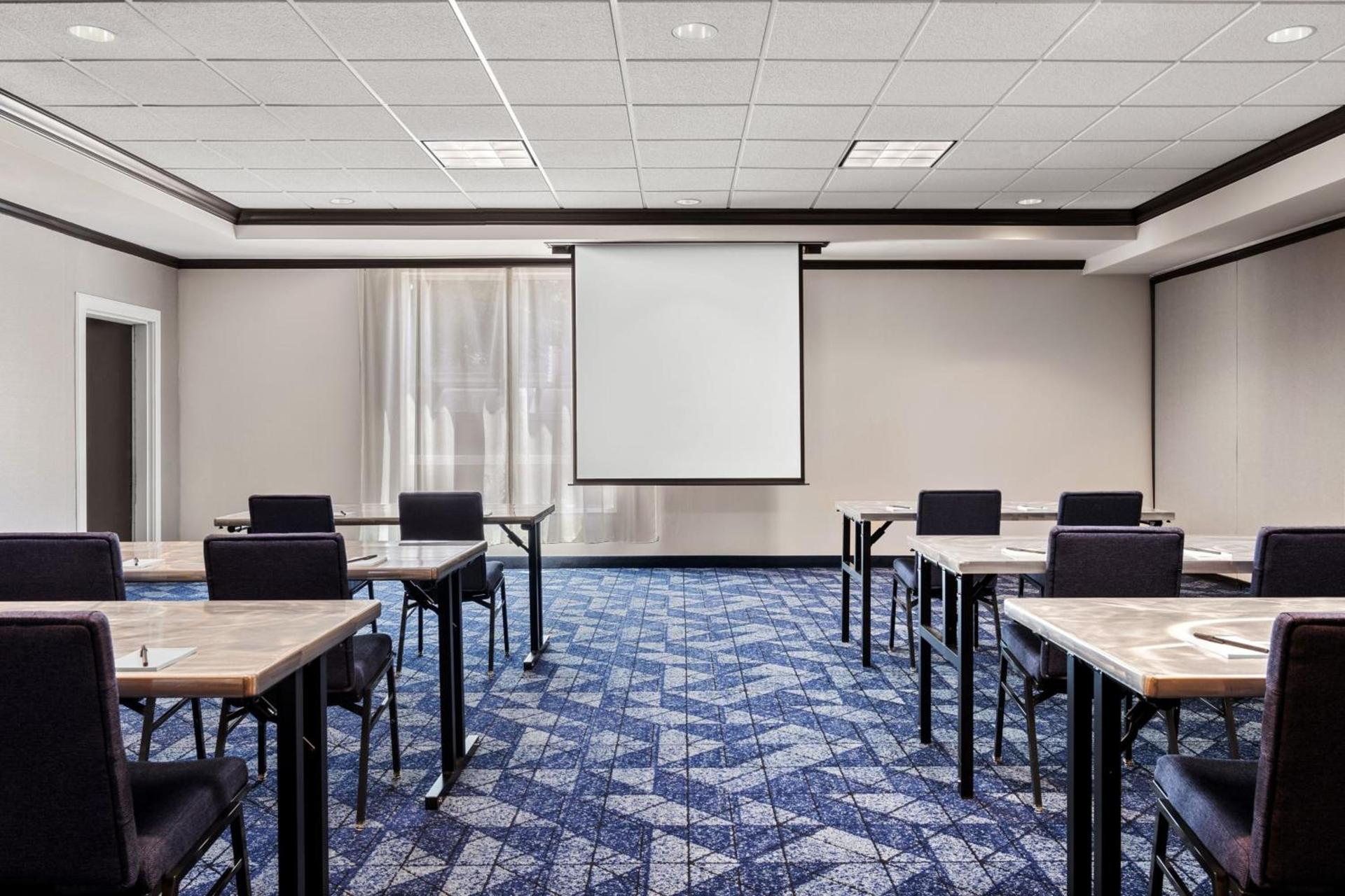 Courtyard by Marriott Evansville East photo 54