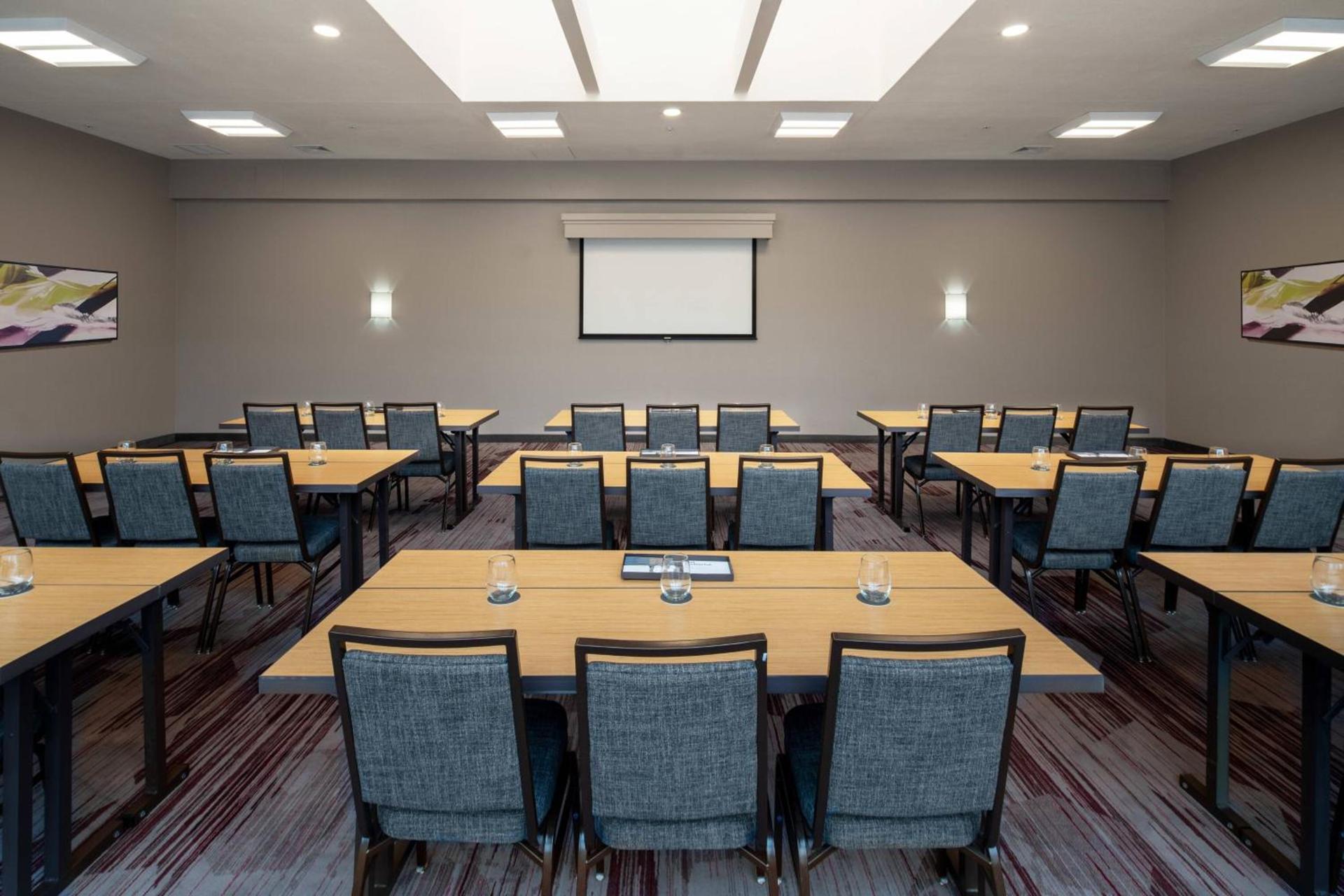 Courtyard by Marriott Dulles Airport Herndon/Reston photo 41