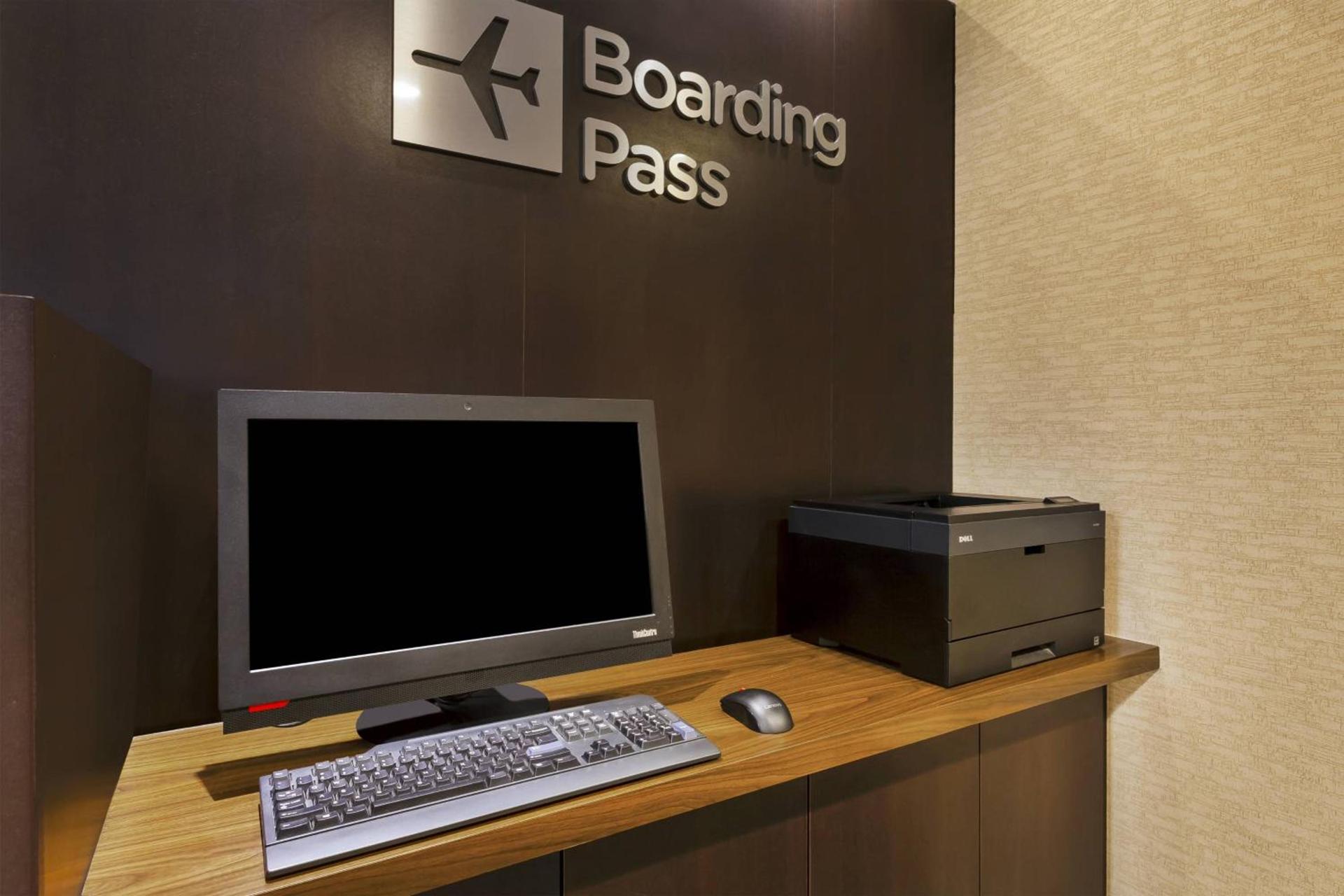 Courtyard by Marriott Secaucus Meadowlands photo 16