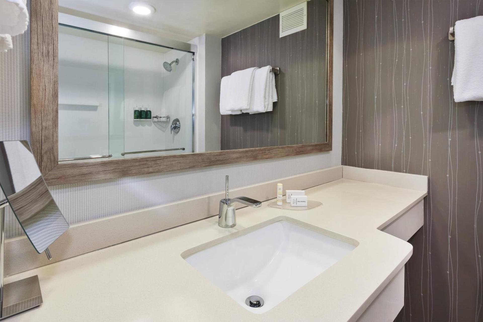 Courtyard by Marriott Secaucus Meadowlands photo 8