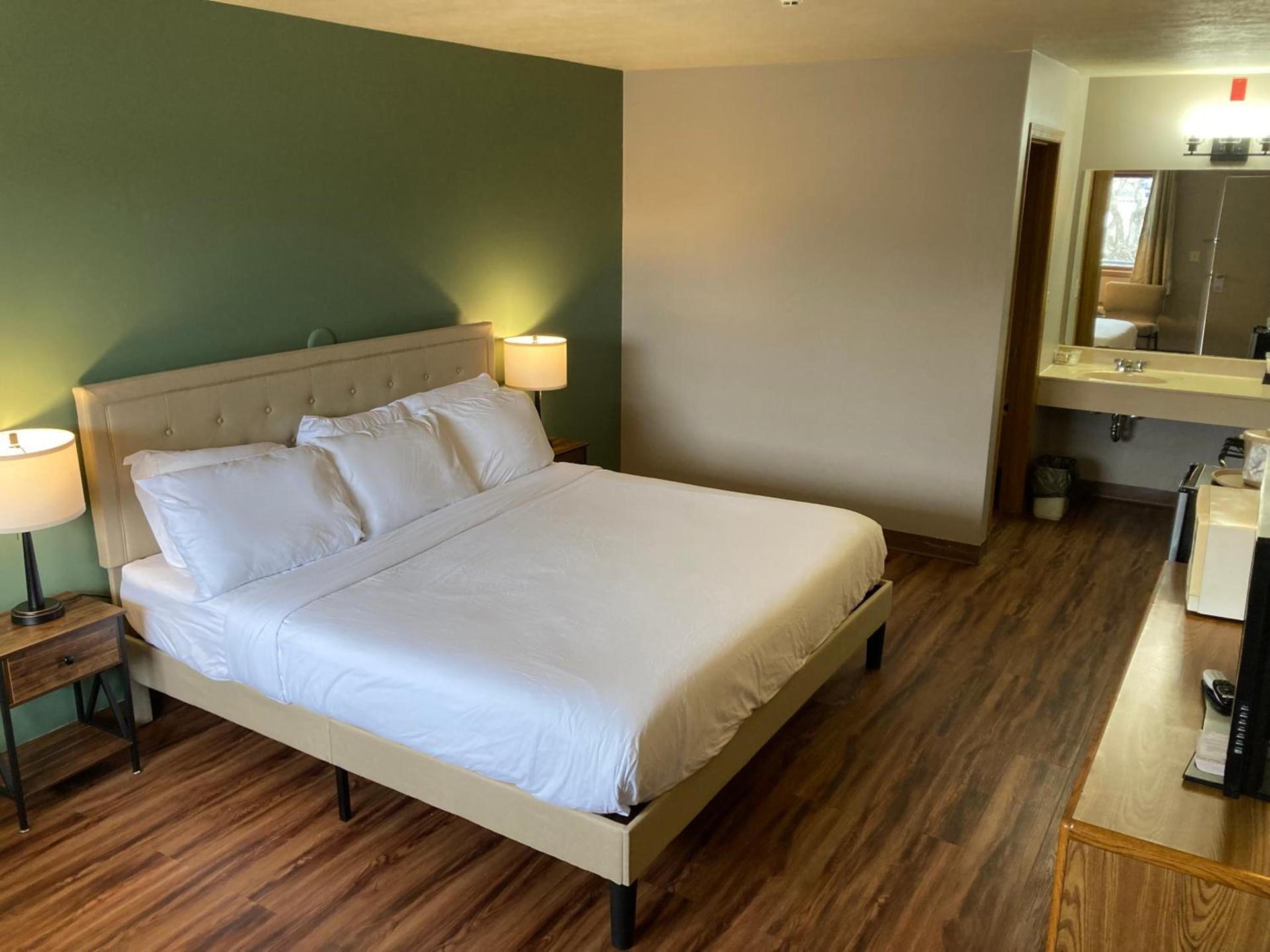 Valley Inn and Suites photo 62