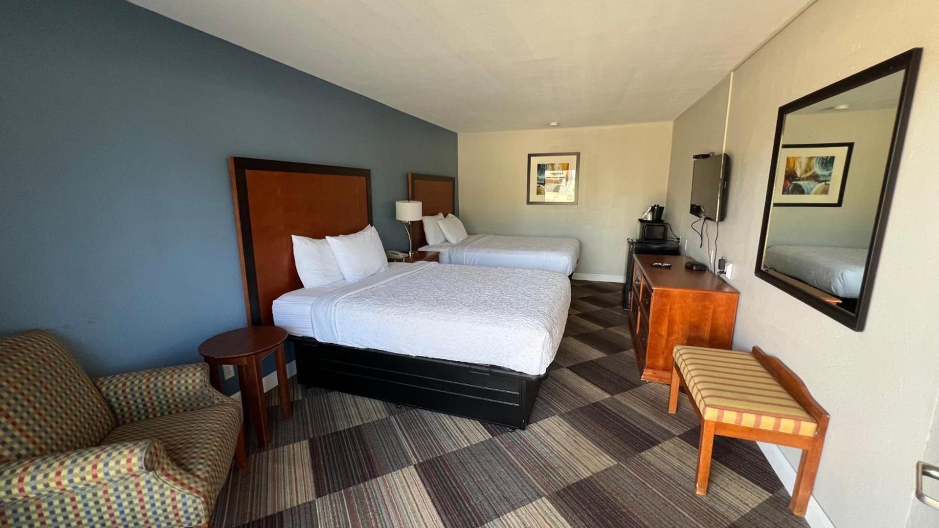Regency Inn photo 6