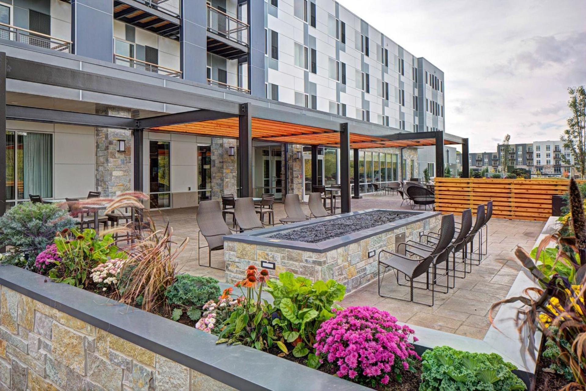 Courtyard by Marriott Appleton Riverfront photo 6