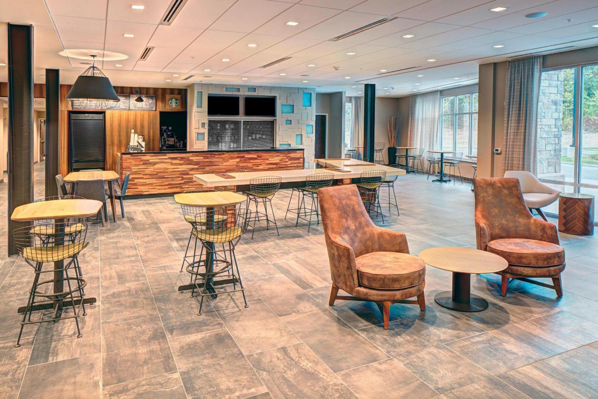 Courtyard by Marriott Appleton Riverfront photo 22