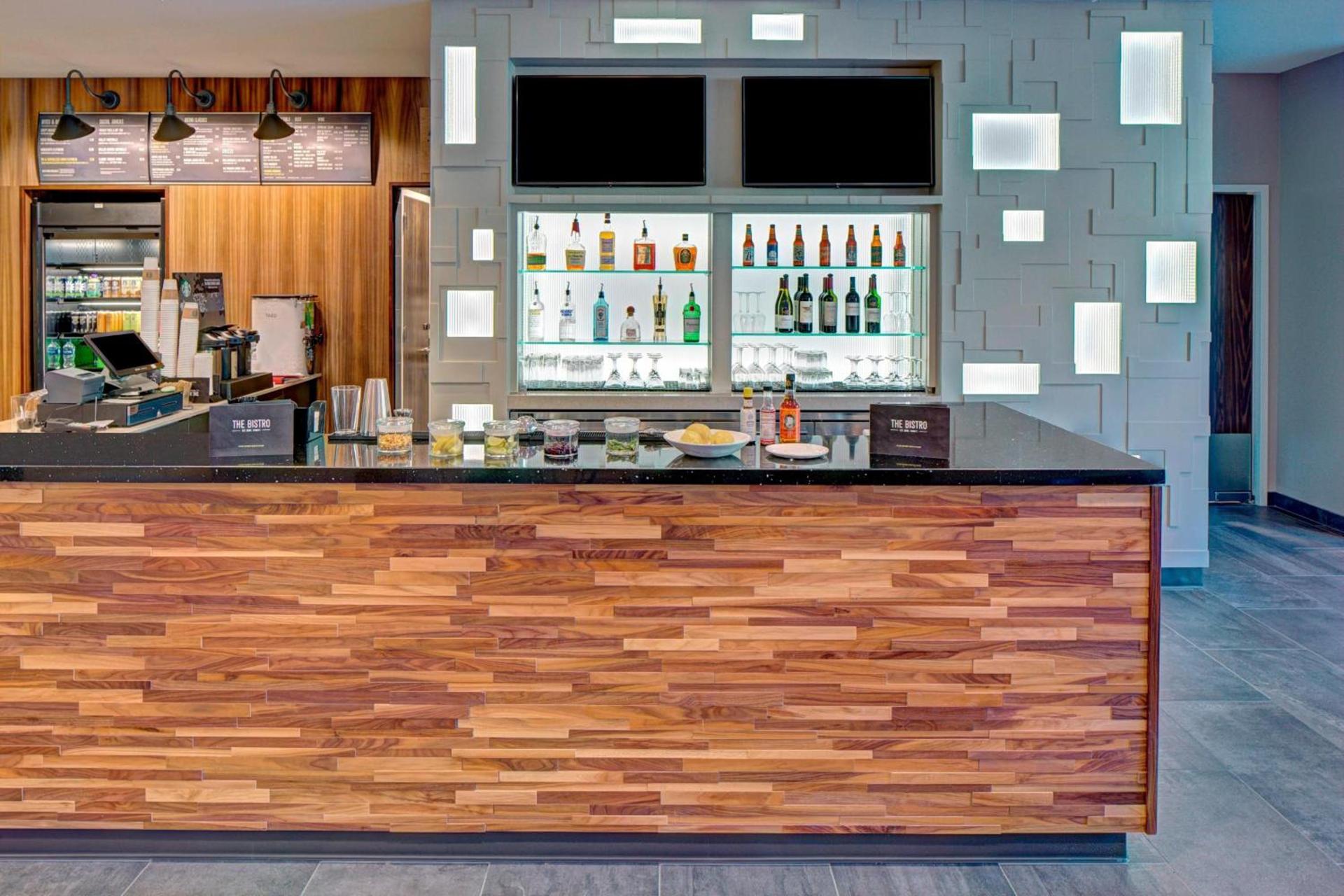 Courtyard by Marriott Appleton Riverfront photo 30