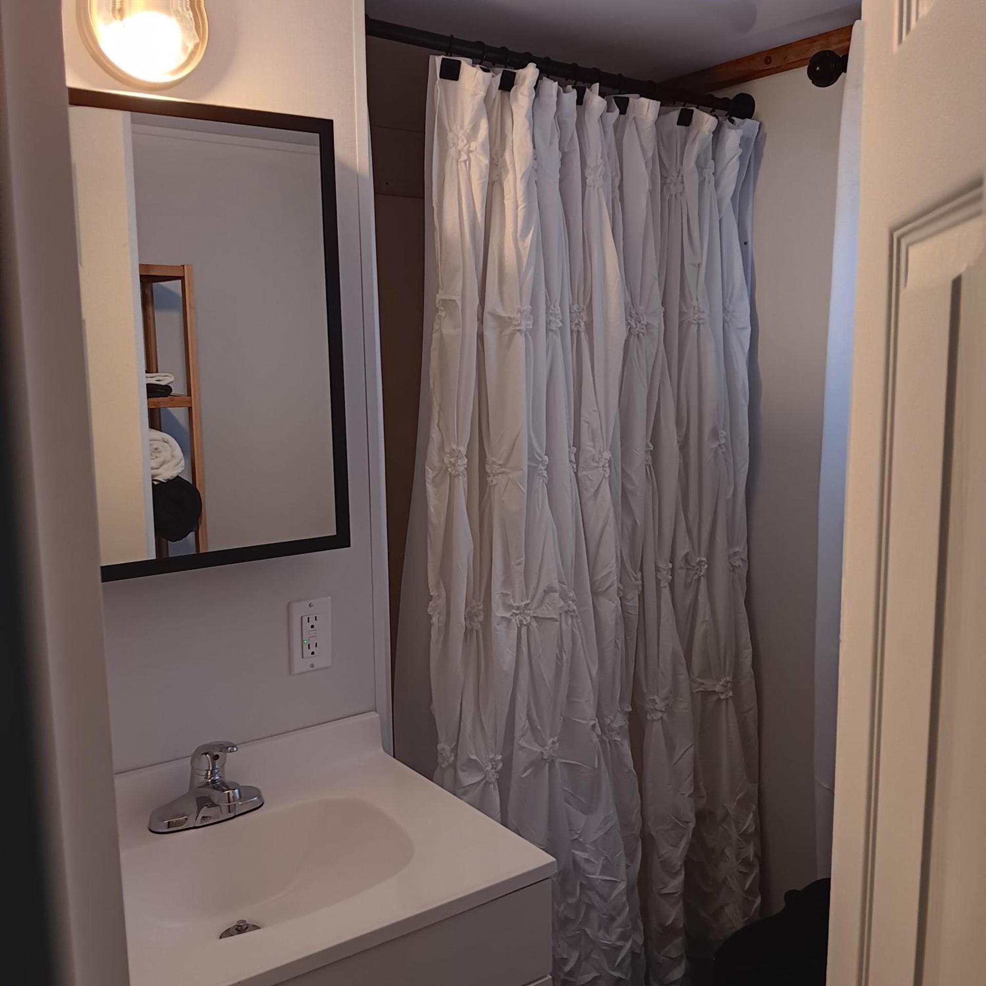 Aqua Lodges At Hurricane Hole Marina photo 19