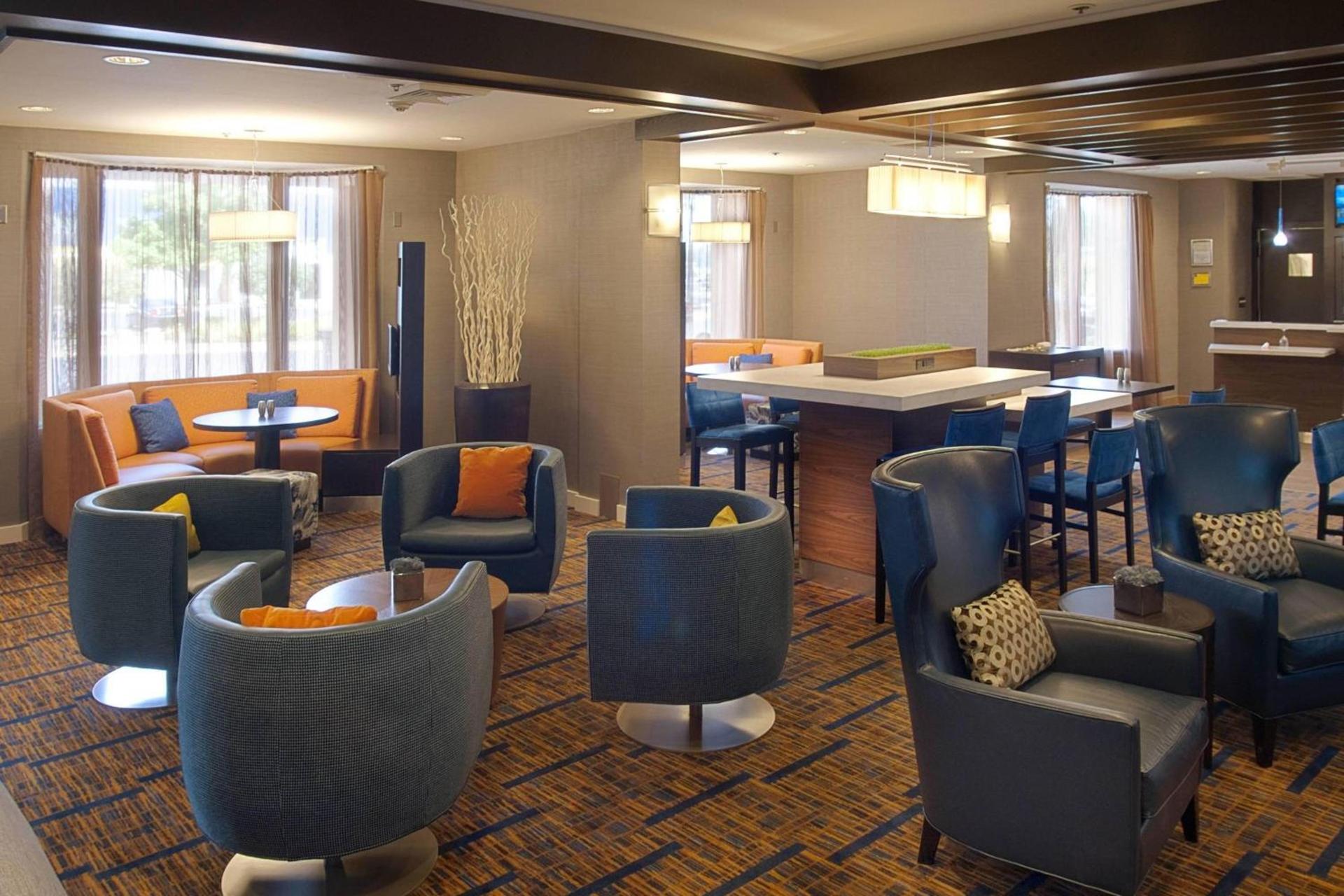 Courtyard by Marriott Kokomo photo 7