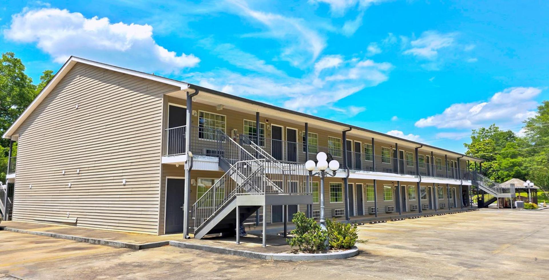 Meriwether Country Inn photo 24
