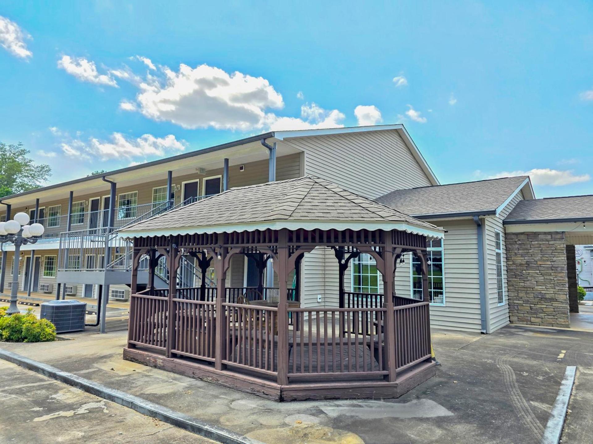 Meriwether Country Inn photo 2