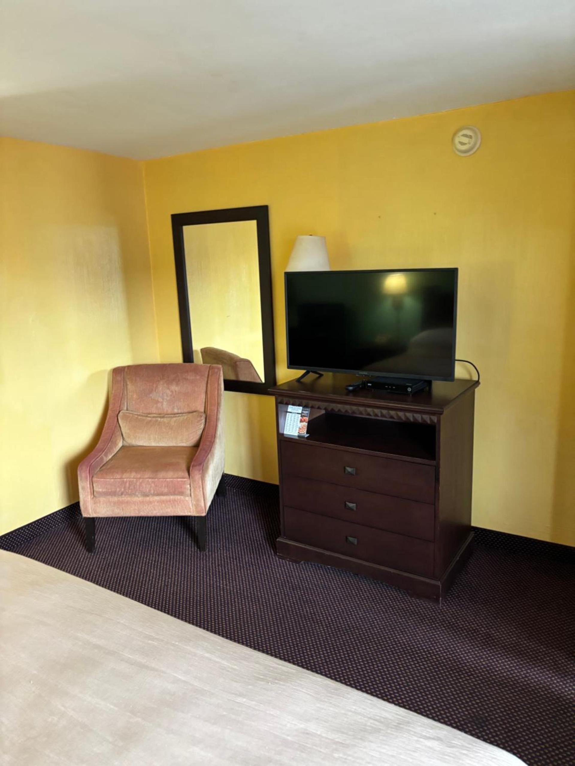 Budget Host Inn Somerset photo 13