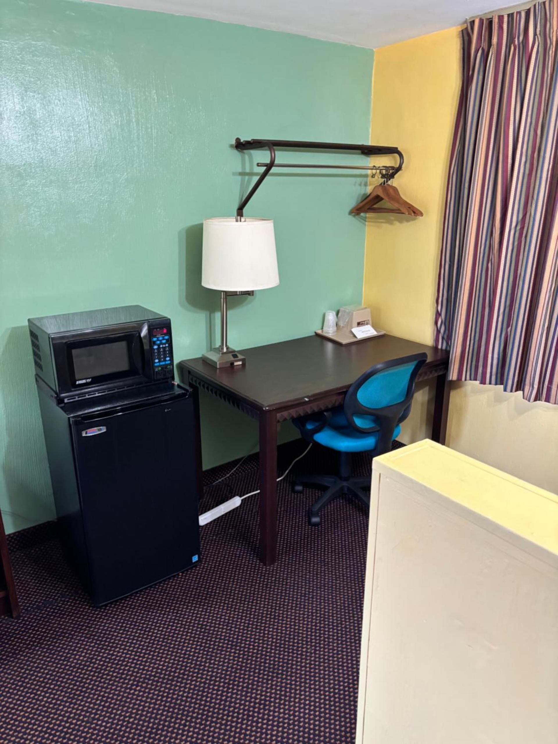 Budget Host Inn Somerset photo 14