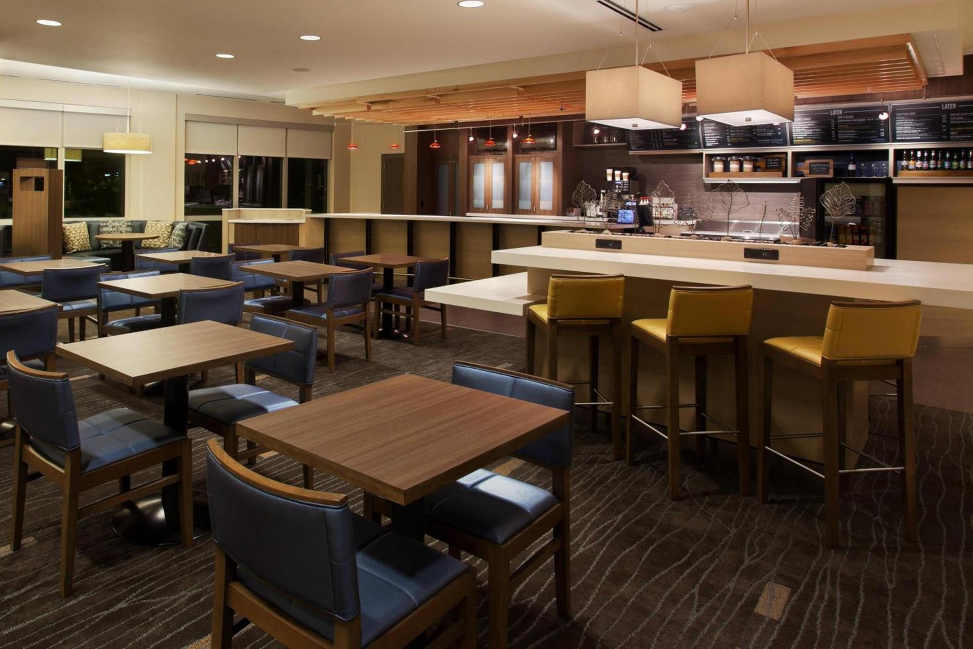 Courtyard by Marriott Orlando South/Grande Lakes Area photo 30