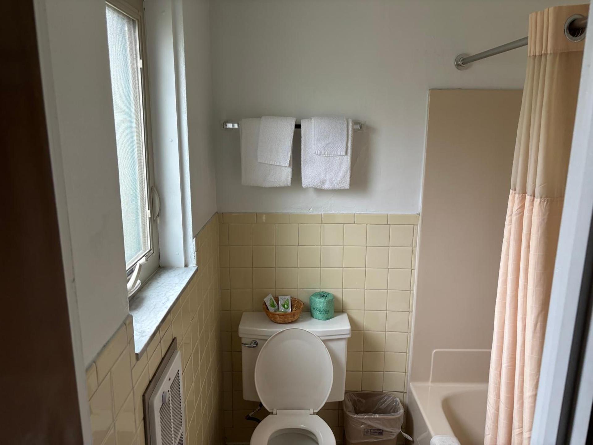 Budget Host Inn Somerset photo 23