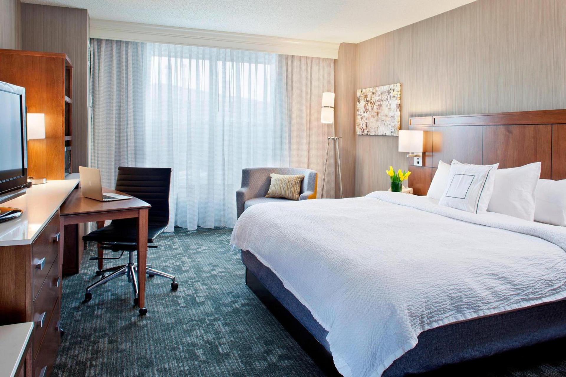Courtyard by Marriott Pueblo photo 5