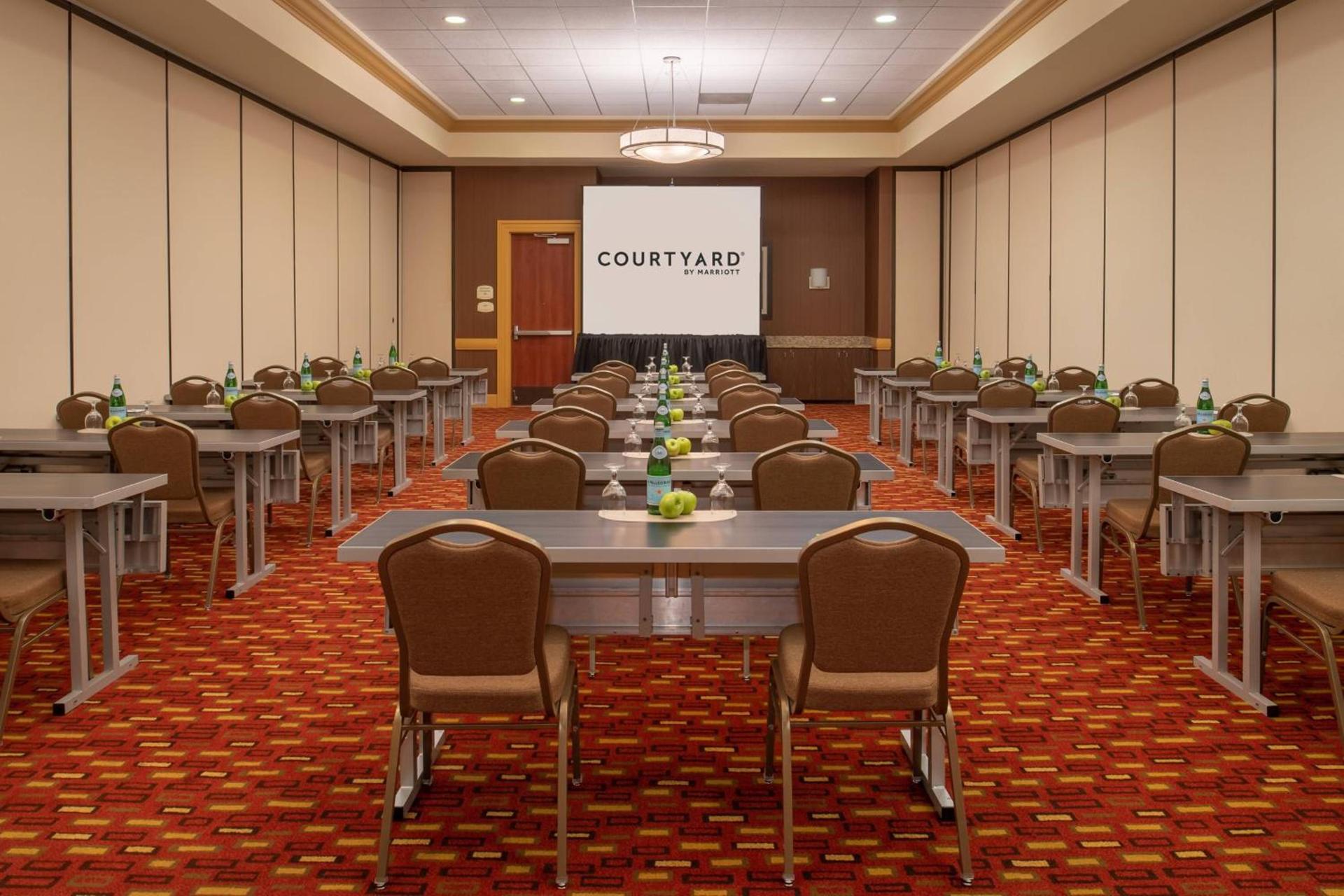 Courtyard by Marriott Sacramento Cal Expo photo 30