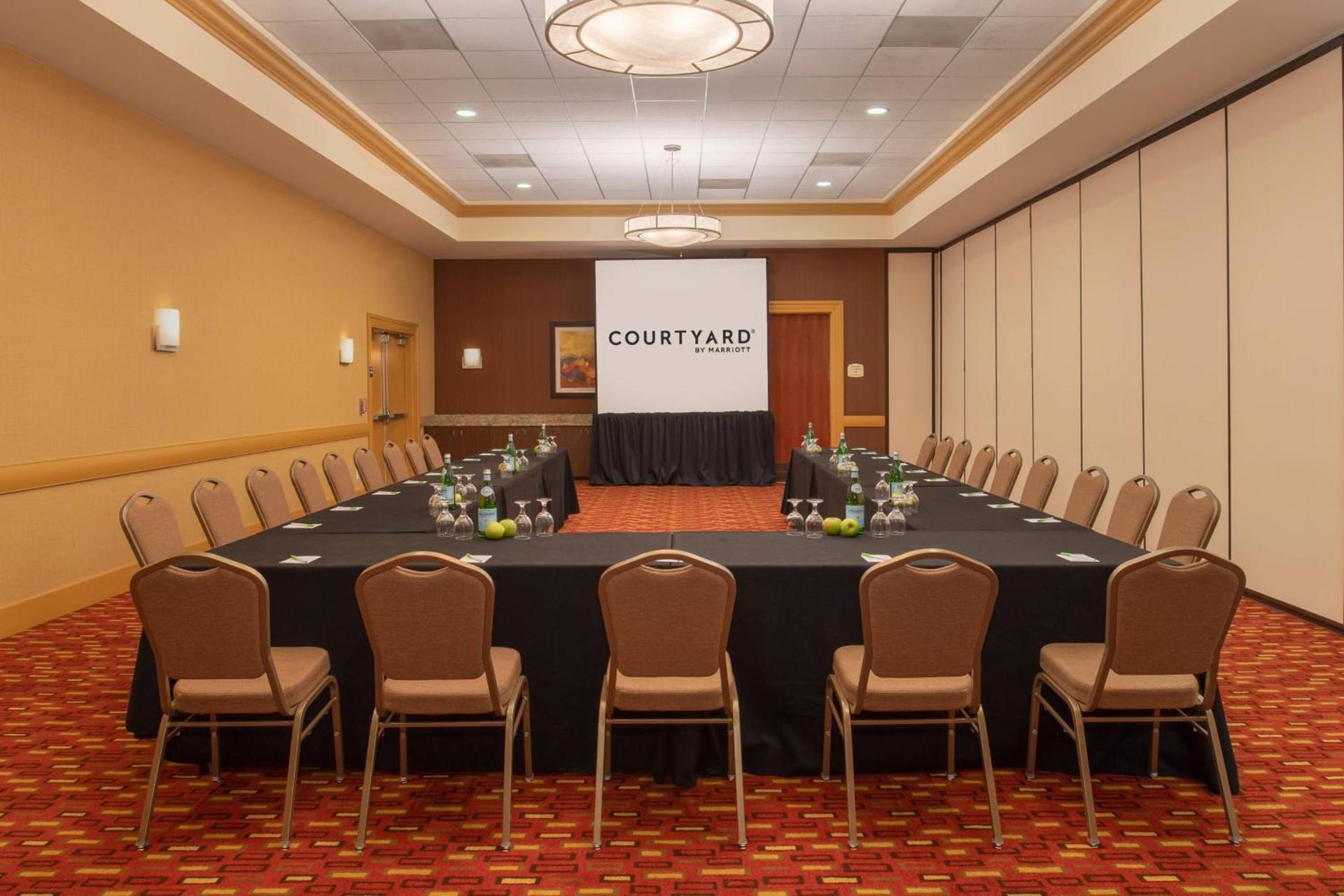 Courtyard by Marriott Sacramento Cal Expo photo 31
