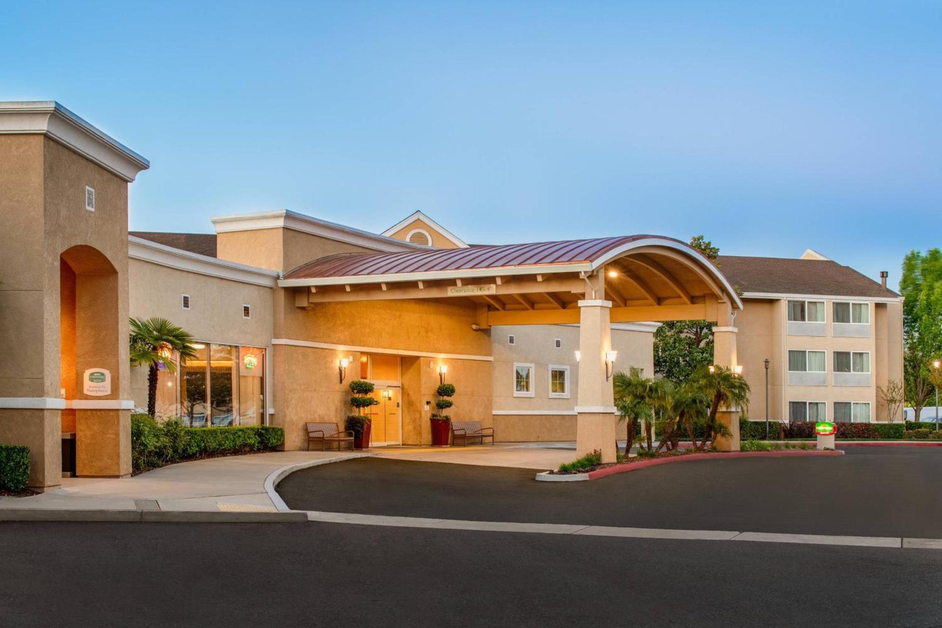 Courtyard by Marriott Sacramento Cal Expo photo 32