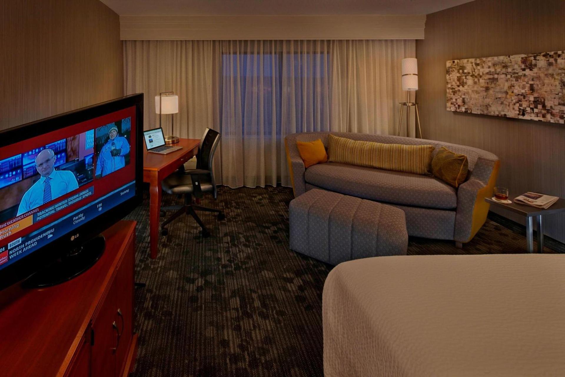 Courtyard by Marriott Providence Warwick photo 9