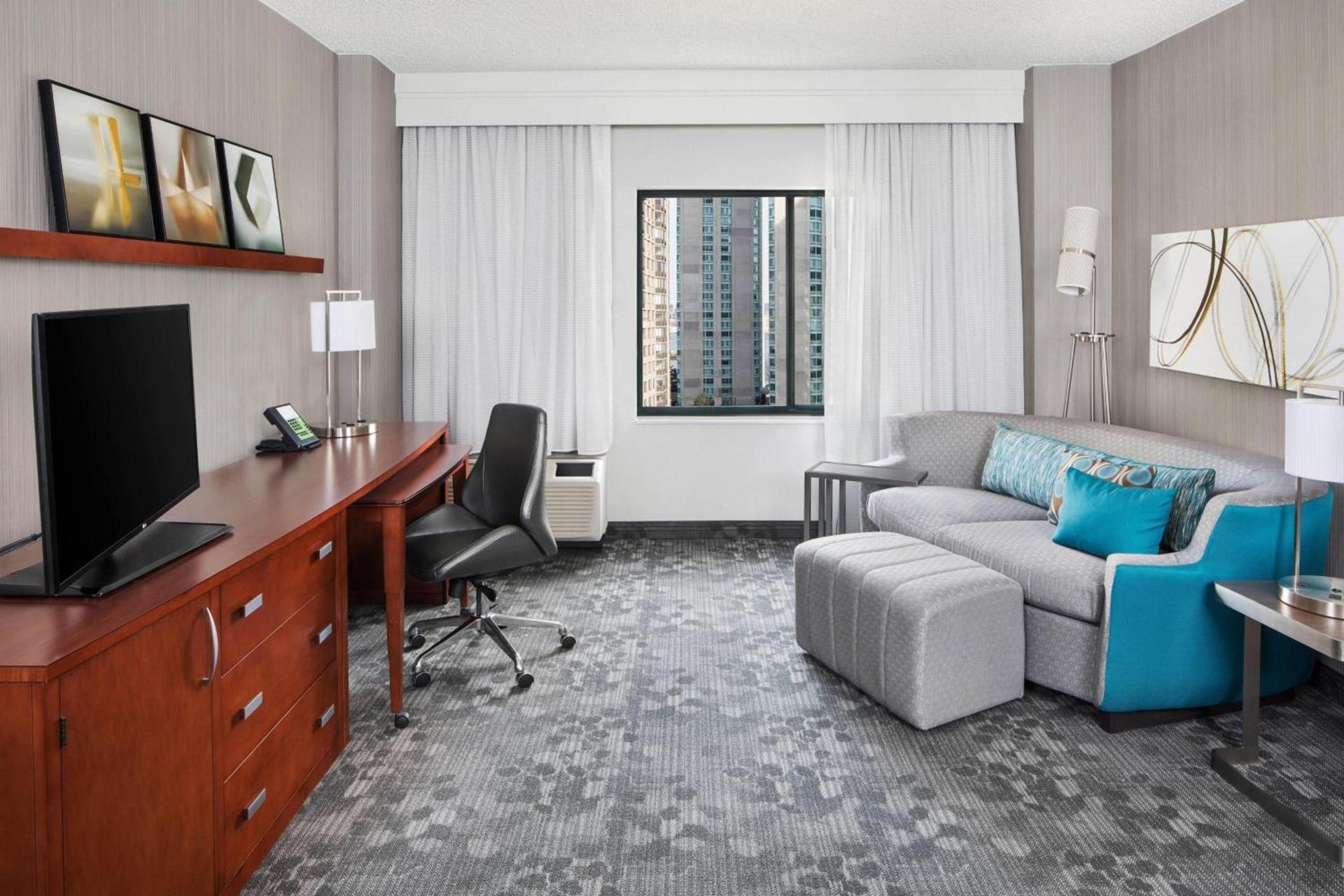 Courtyard By Marriott Jersey City Newport photo 14