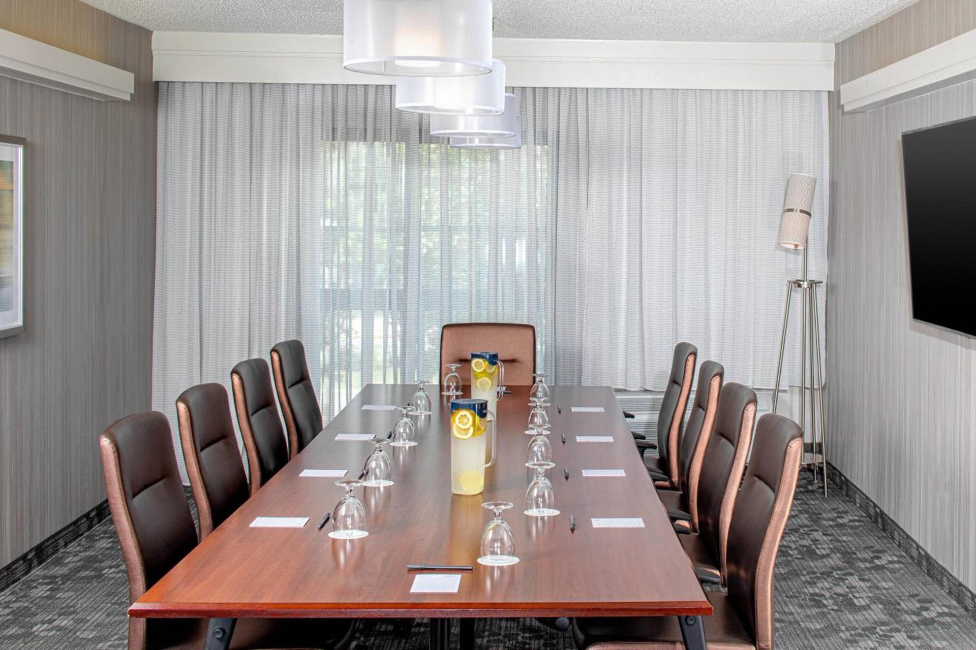 Courtyard By Marriott Jersey City Newport photo 29