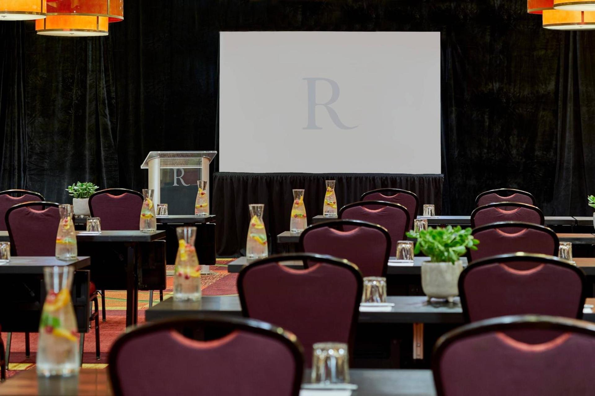 Renaissance Charlotte SouthPark Hotel photo 51