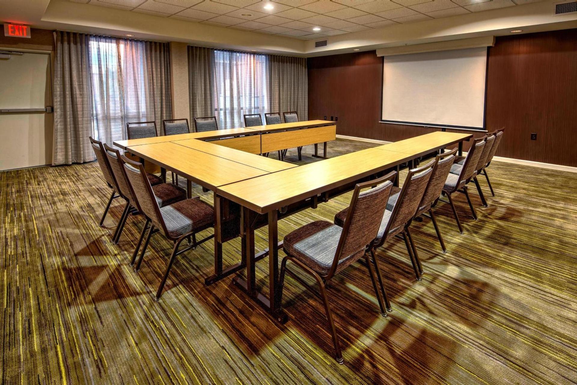 Courtyard by Marriott Alexandria photo 36