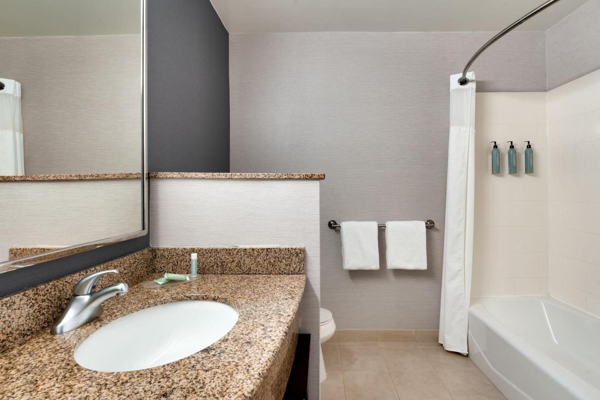 Courtyard by Marriott Johnson City photo 16
