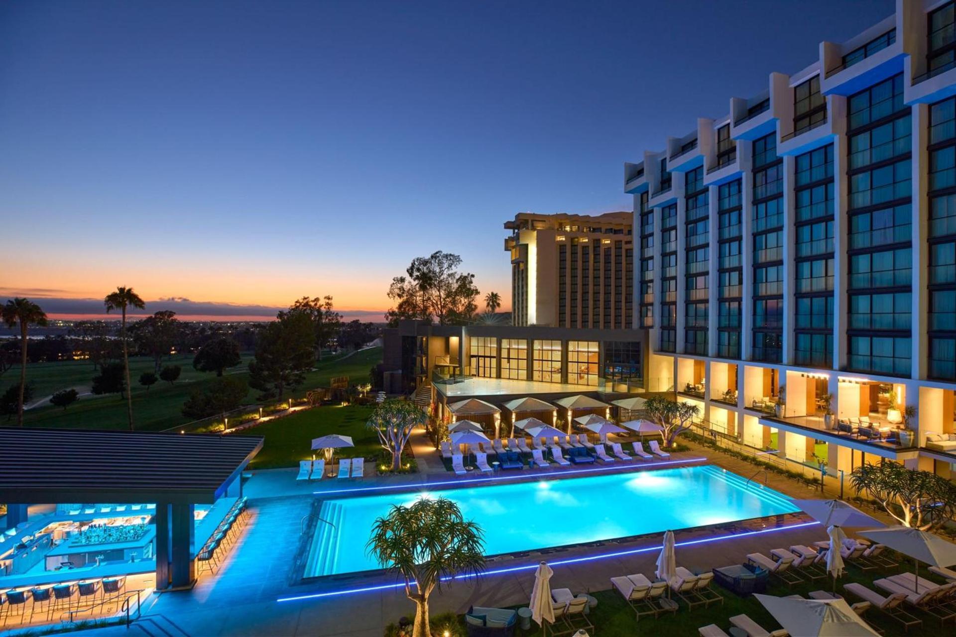 VEA Newport Beach, a Marriott Resort & Spa photo 9