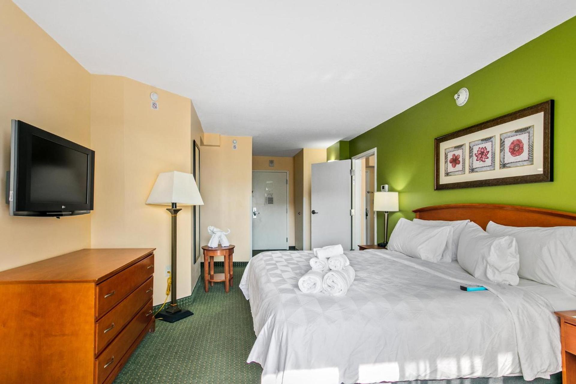 Holiday Inn & Suites Clearwater Beach by IHG photo 87