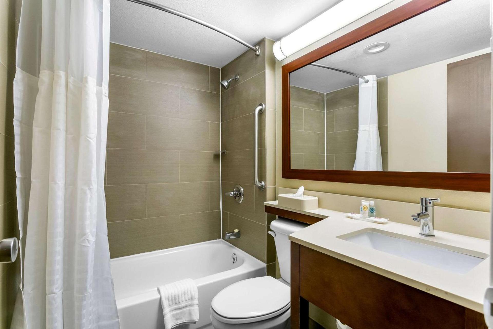 Comfort Inn Red Horse Frederick photo 18