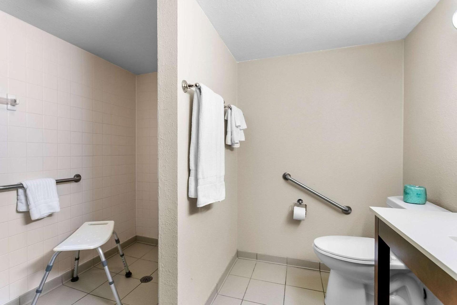 Comfort Inn Red Horse Frederick photo 23
