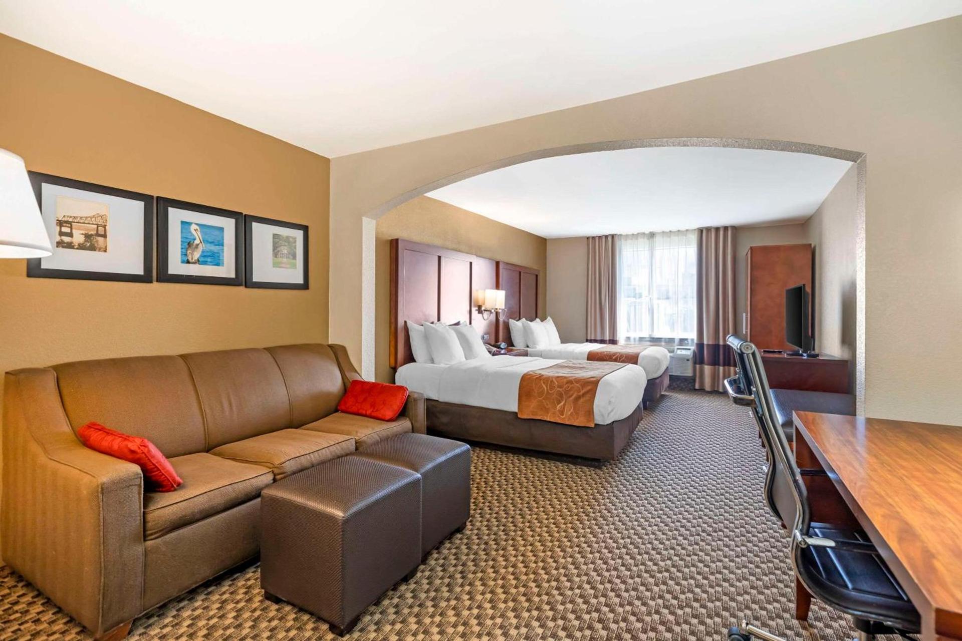 Comfort Suites Port Allen - Baton Rouge photo 20