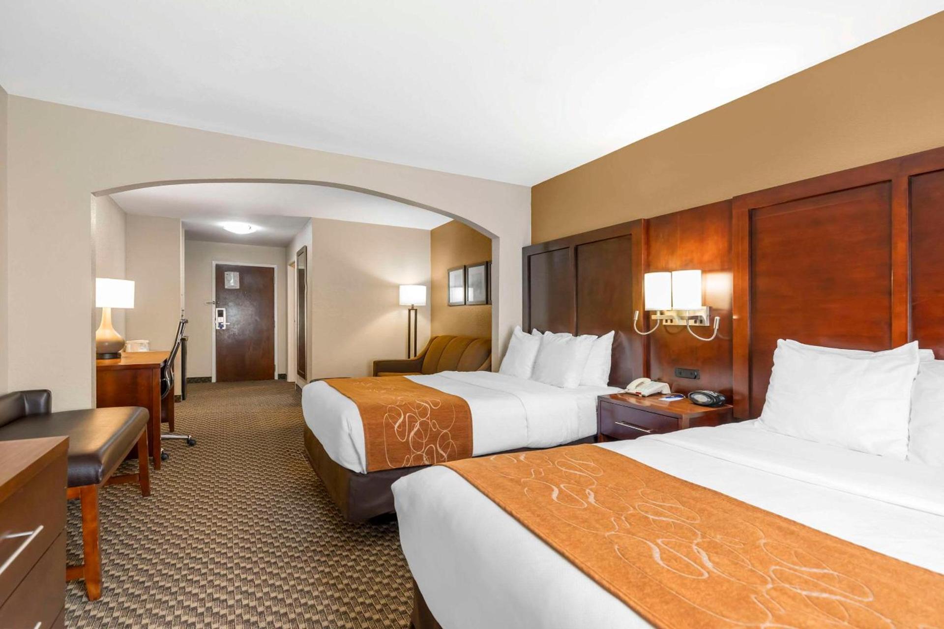 Comfort Suites Port Allen - Baton Rouge photo 26