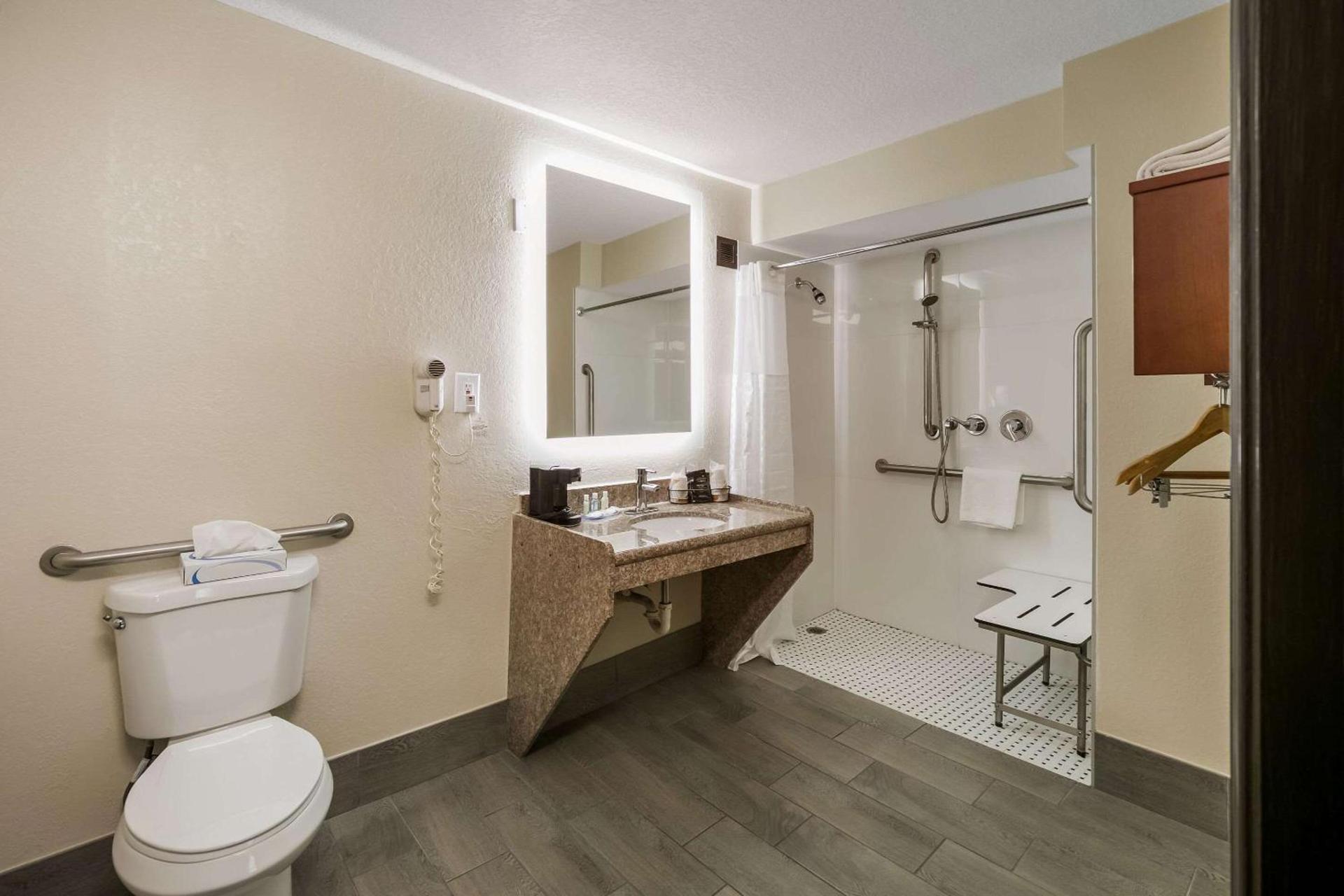 Quality Inn Commerce at I-85 photo 13