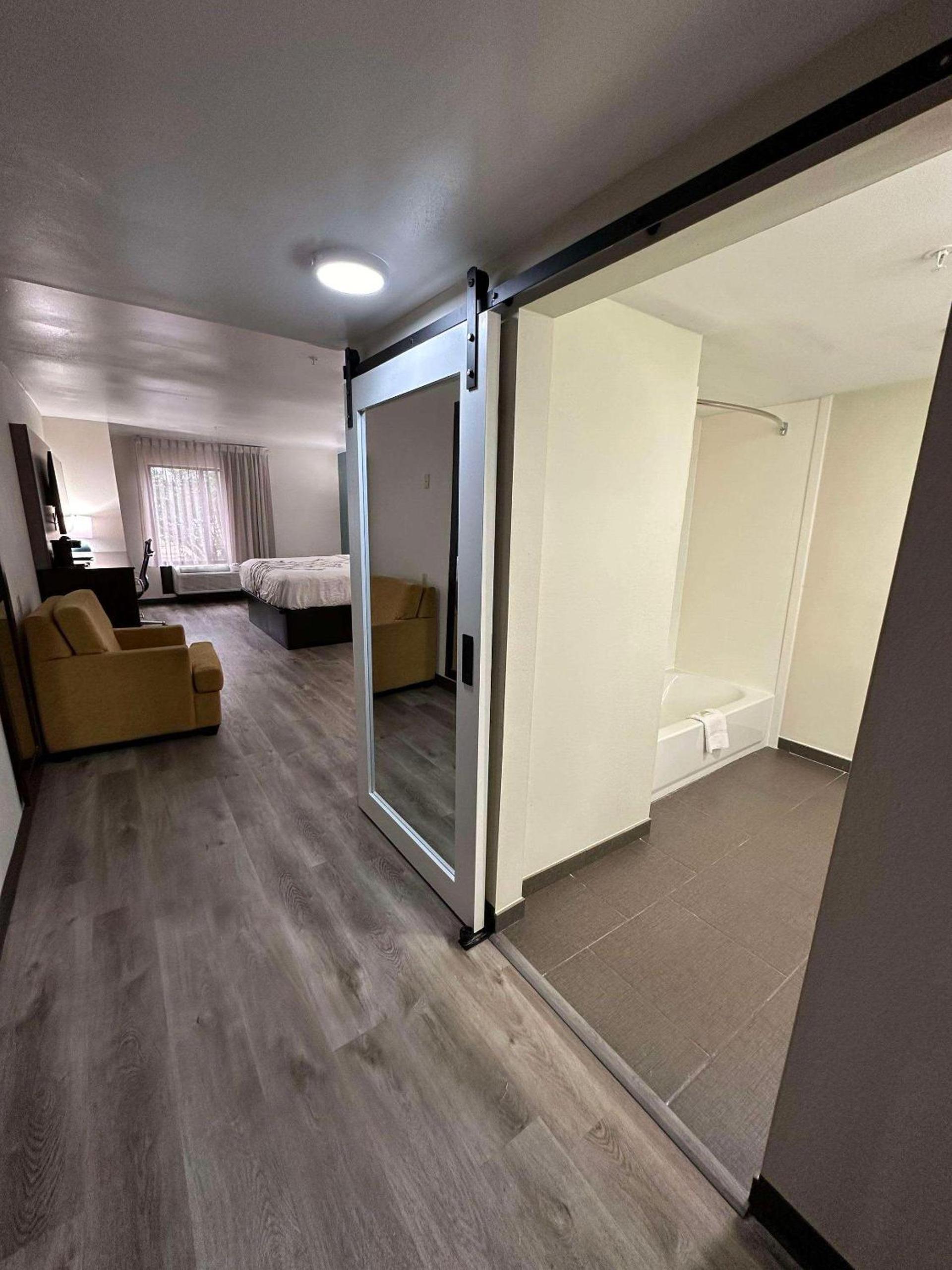 Sleep Inn & Suites Pineville - Alexandria photo 52