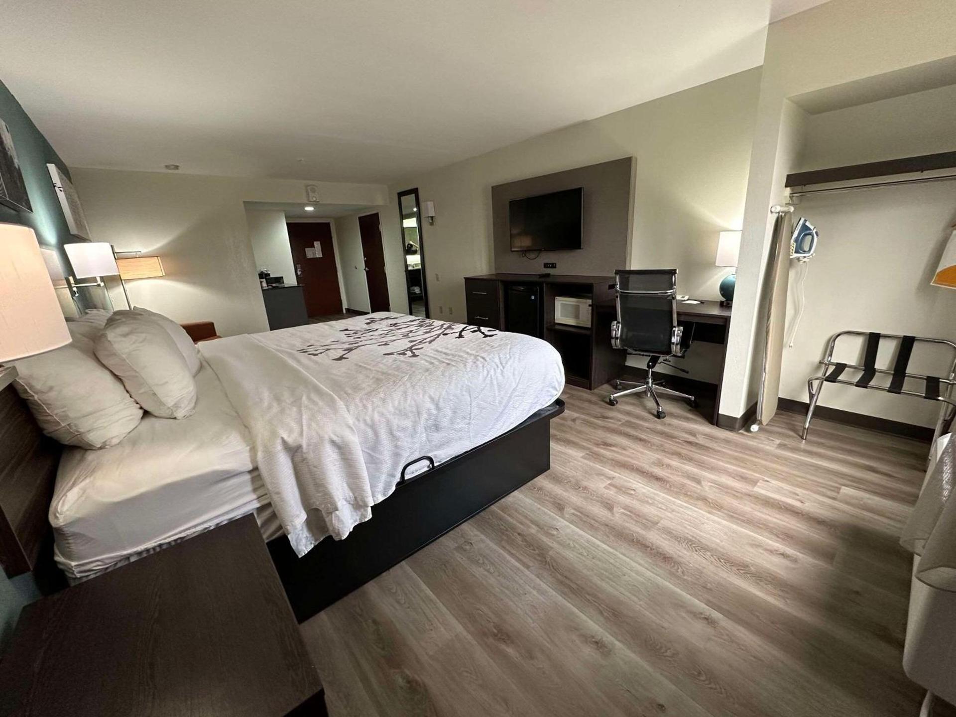 Sleep Inn & Suites Pineville - Alexandria photo 59