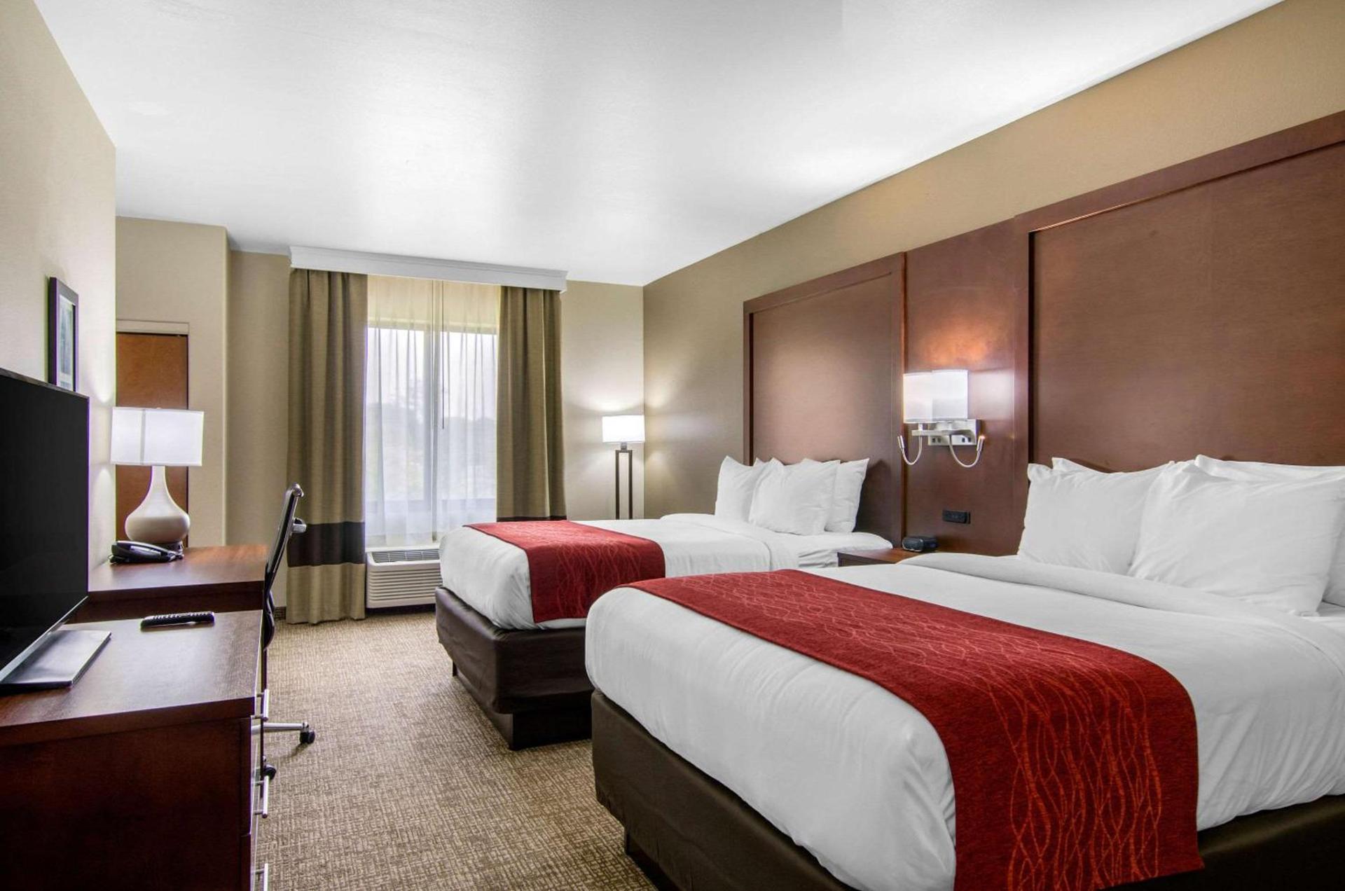 Comfort Inn & Suites Shawnee - Kansas City photo 22