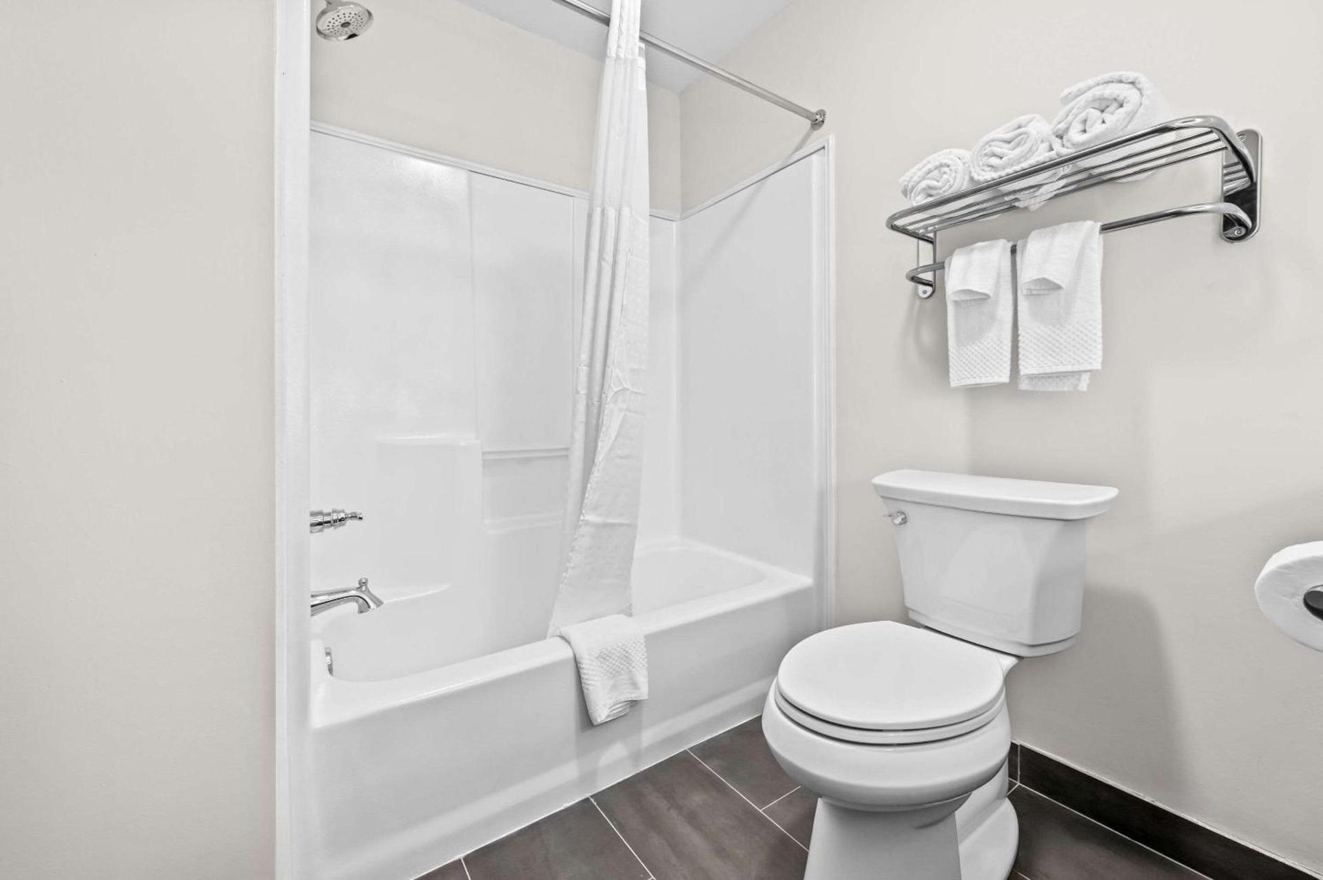 Quality Inn & Suites Kilgore-Longview photo 16