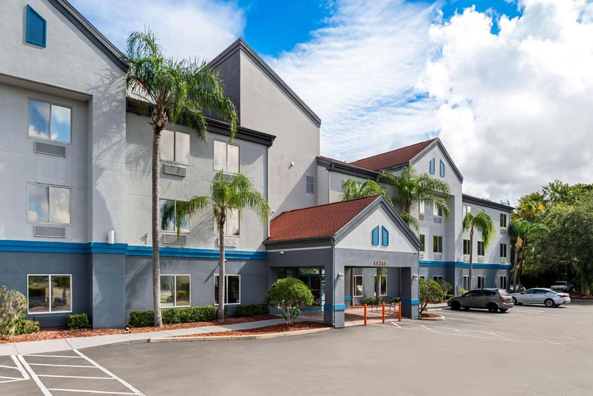 Suburban Studios Orlando - Ocoee-Winter Garden photo 1