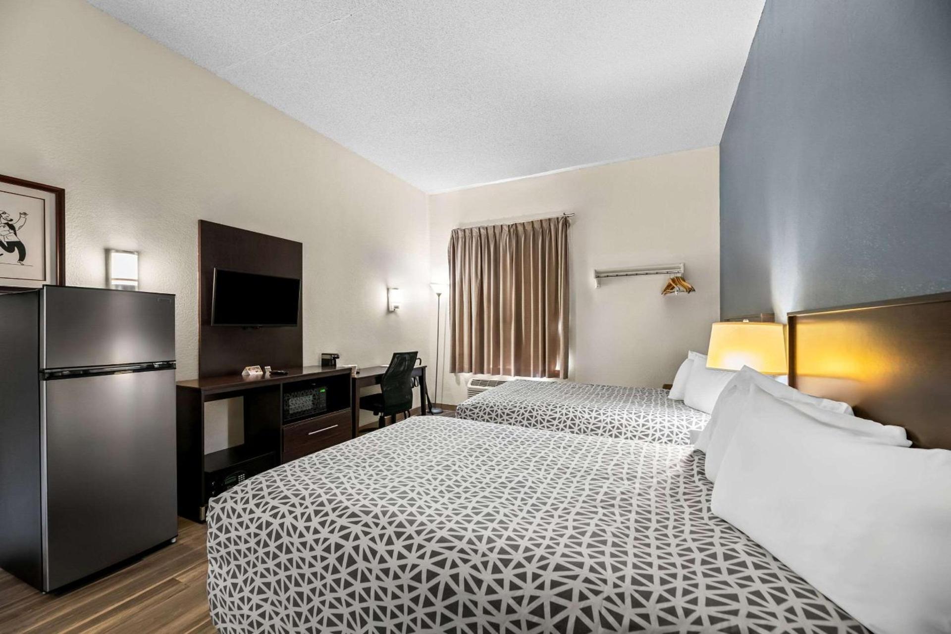 Suburban Studios Orlando - Ocoee-Winter Garden photo 15