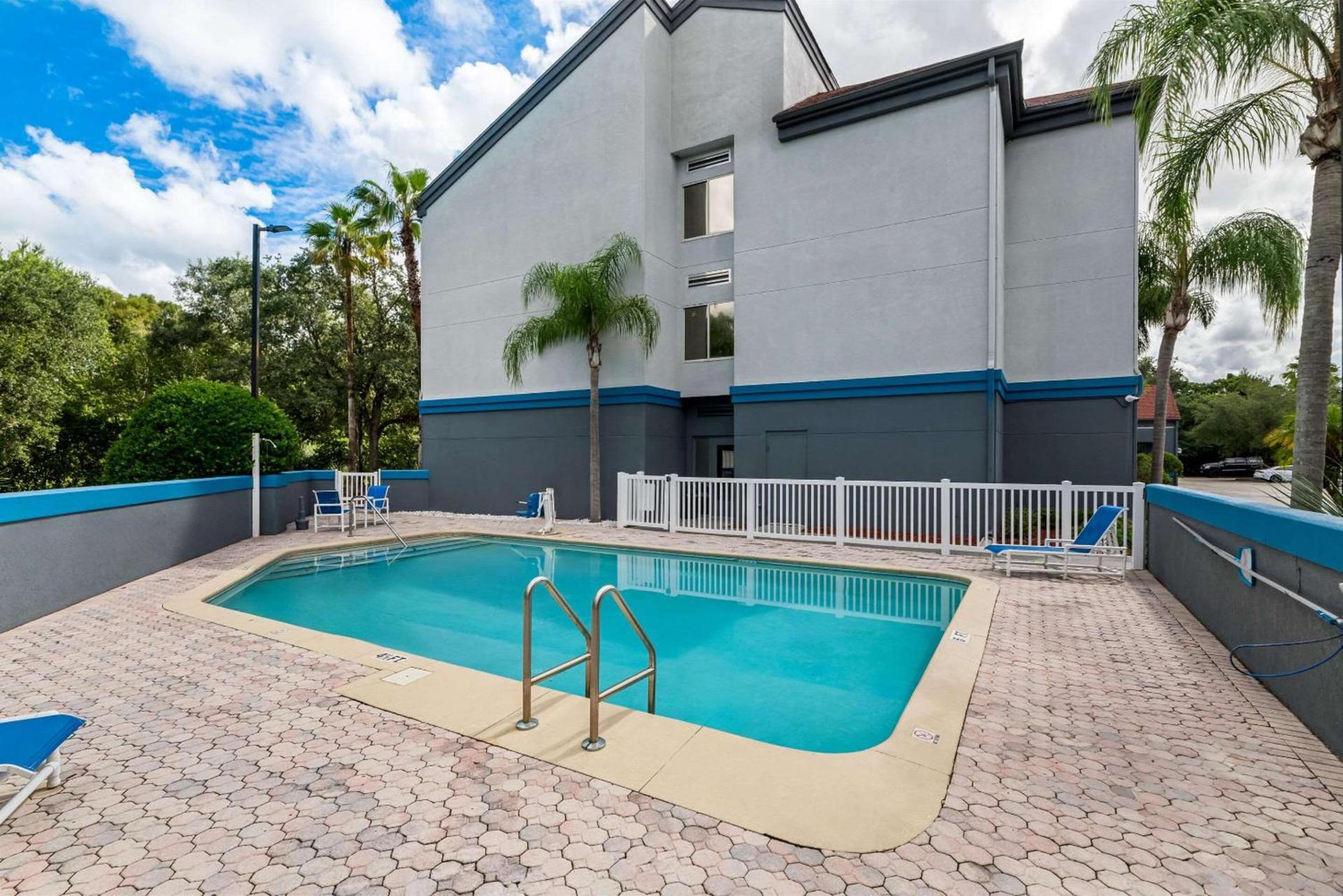Suburban Studios Orlando - Ocoee-Winter Garden photo 22