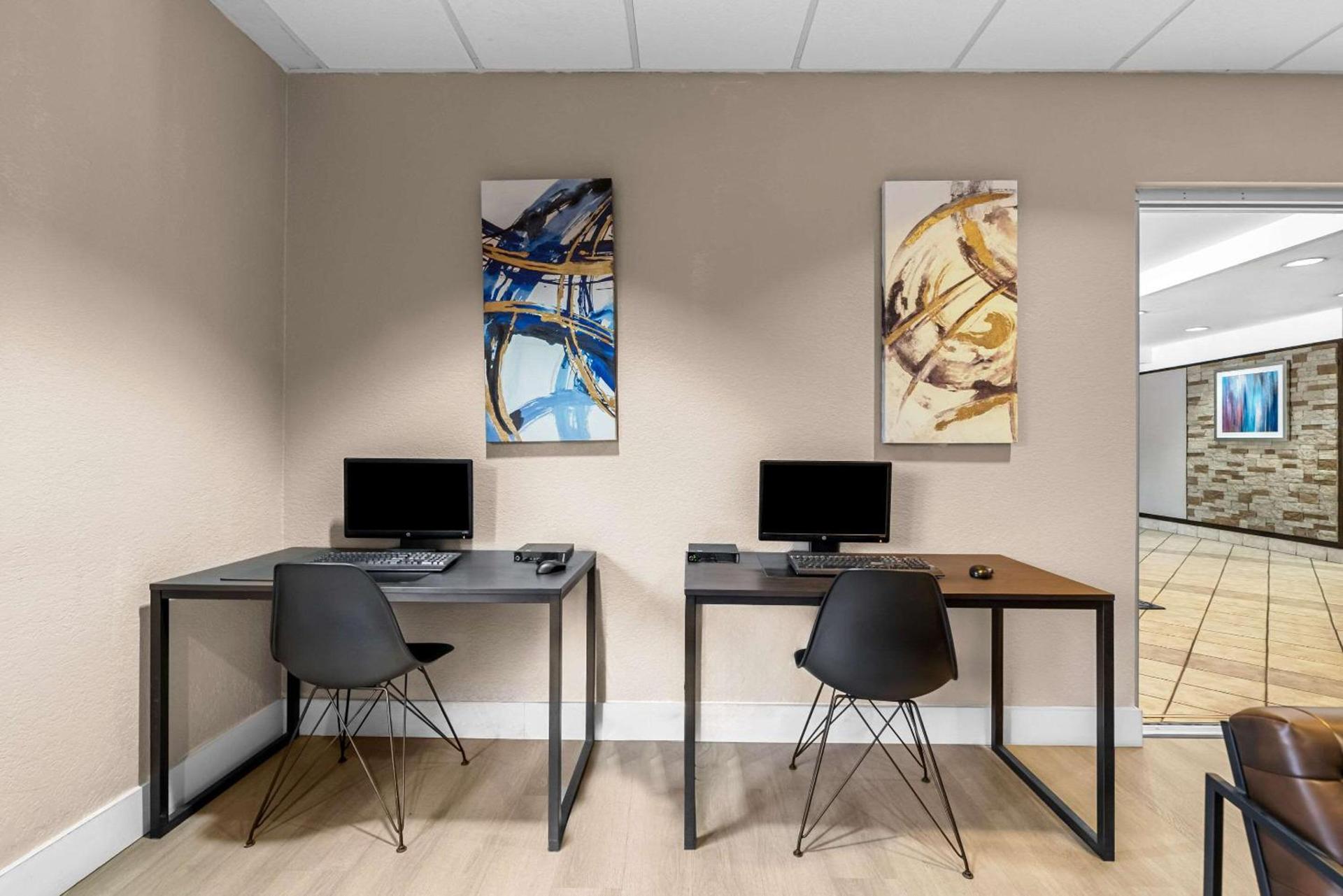 Suburban Studios Orlando - Ocoee-Winter Garden photo 24