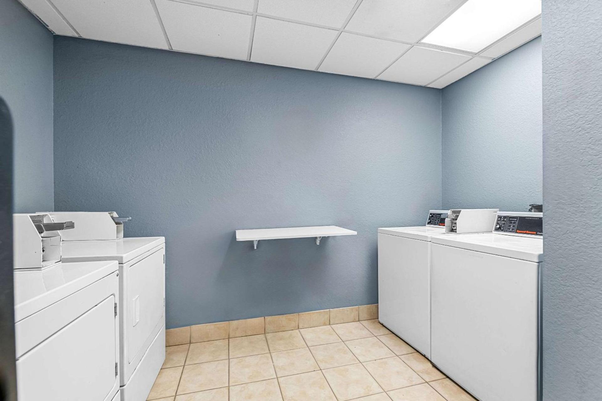 Suburban Studios Orlando - Ocoee-Winter Garden photo 27