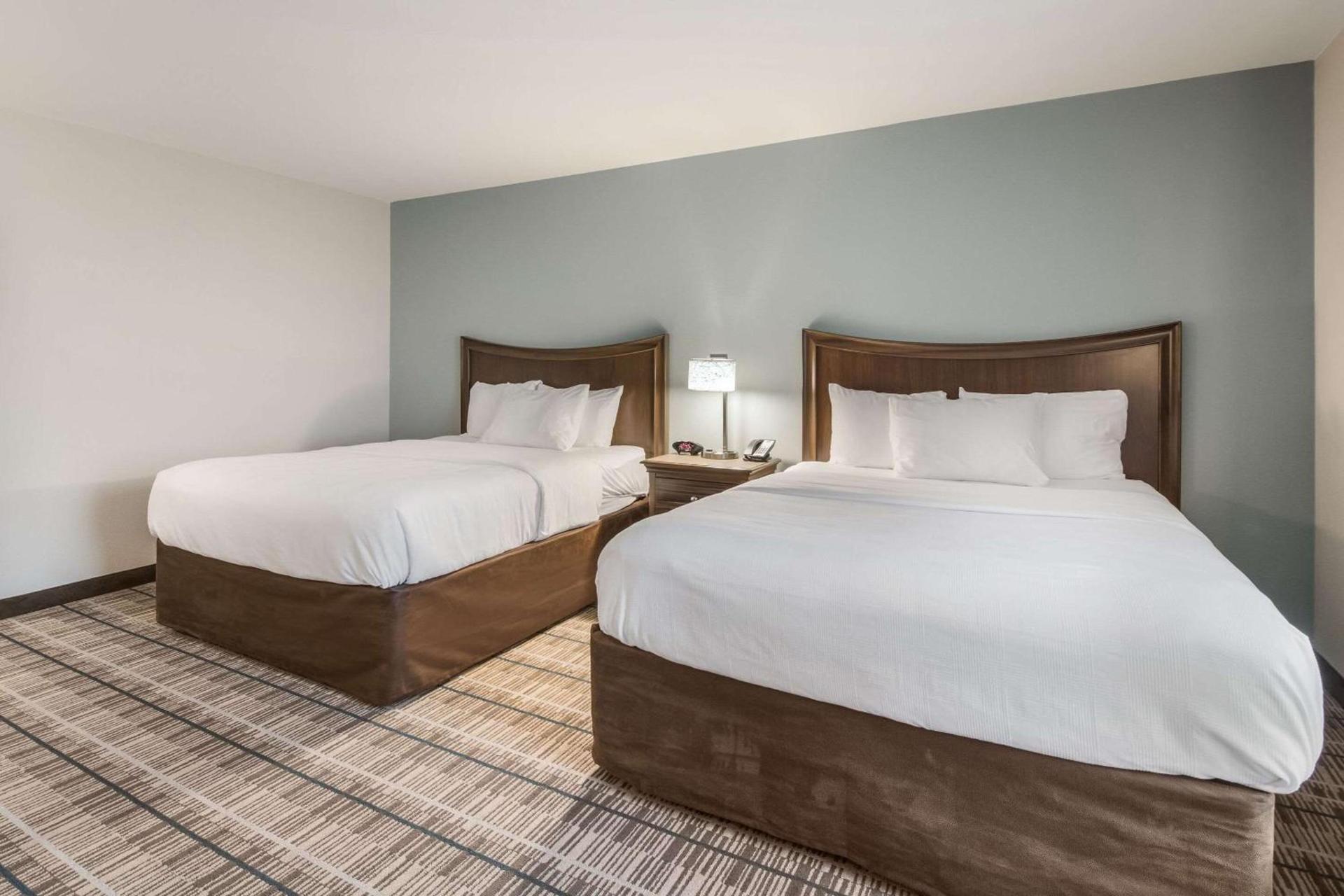 MainStay Suites at Discovery Park of America photo 24
