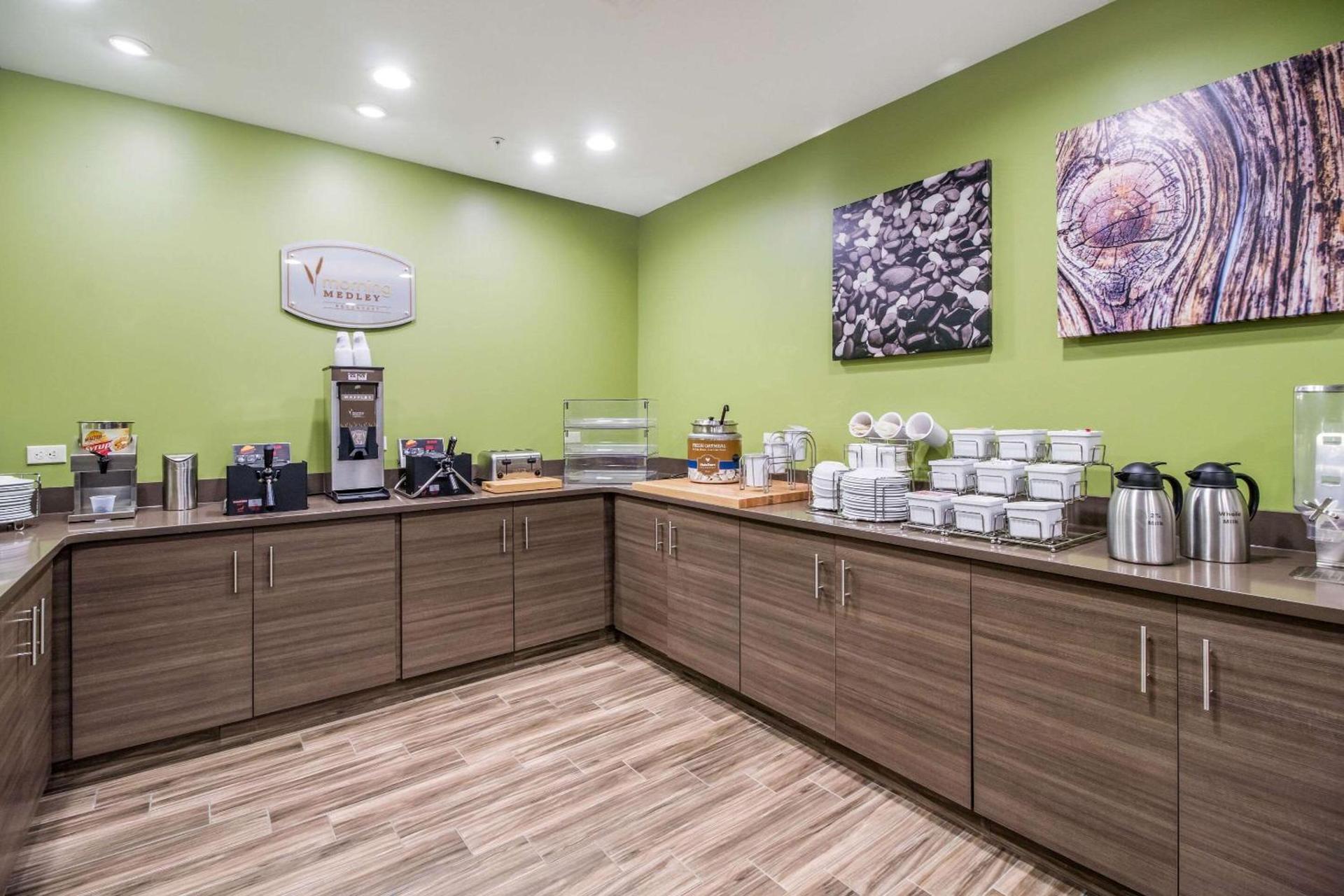 MainStay Suites at Discovery Park of America photo 20