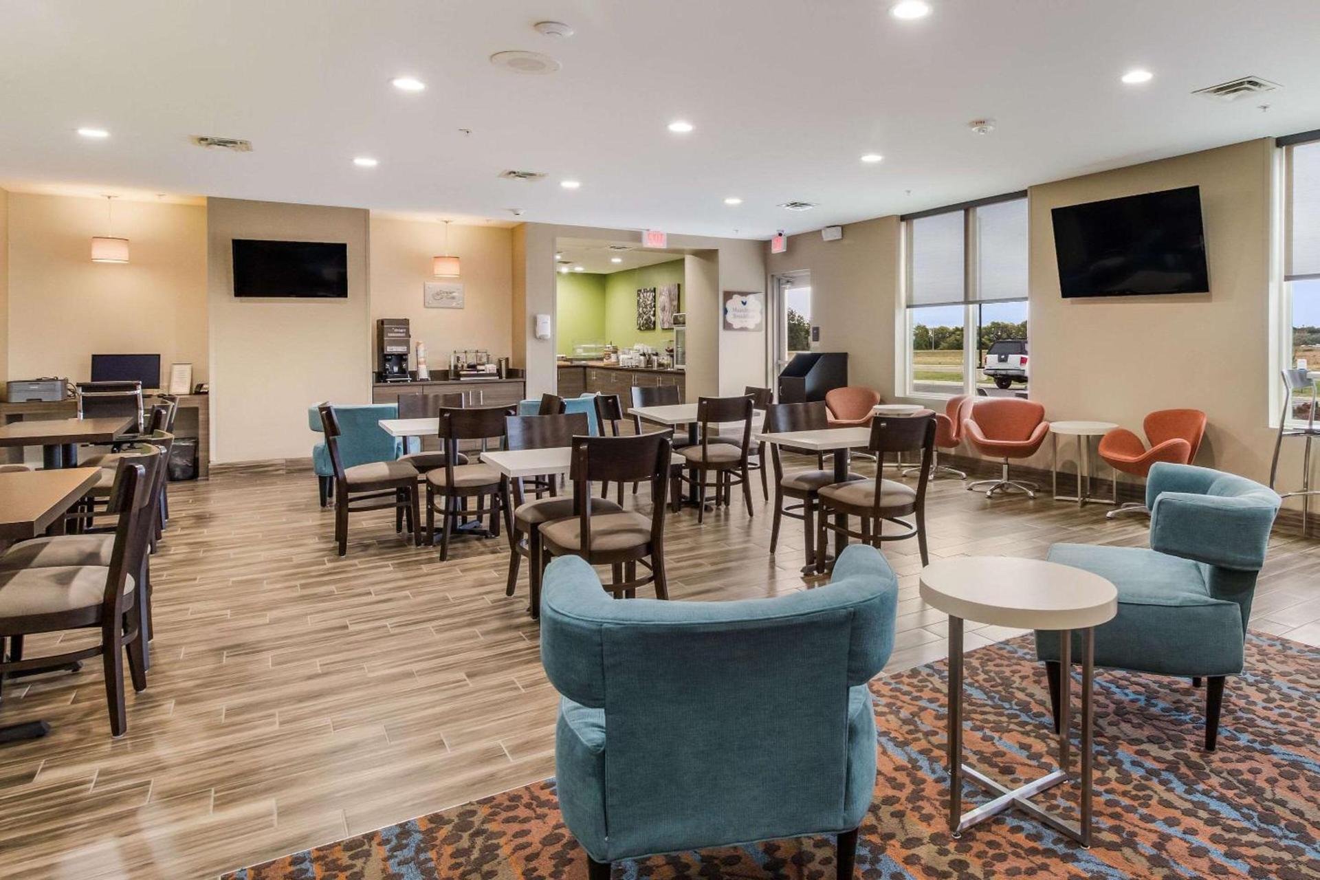 MainStay Suites at Discovery Park of America photo 21